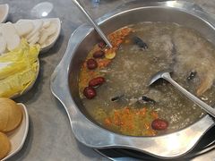 -光头药膳鸡(莱茵小镇店)