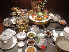 -半岛翡丽海鲜自助餐厅(观风亭店)