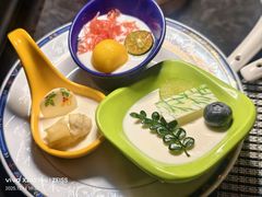 -亚洲国际大酒店·云顶阁旋转自助餐厅