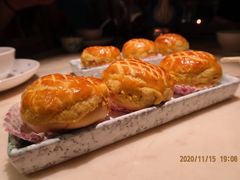 酥皮水牛奶菠萝包-陶陶居酒家(环市东店)