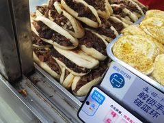 火烧夹肉-清真-戏楼王记牛肉面