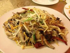 素八丝-春江饭店(共青团路总店)