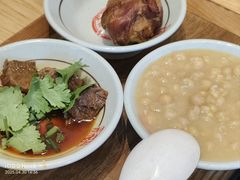 -呼啦面馆·头牌豌杂面(建新东路店)