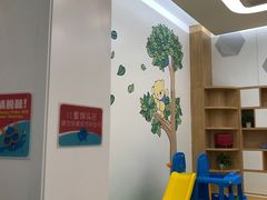 -龙格亲子游泳•水育早教运动中心