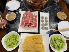 -楼外楼大刀肉传统火锅居(繁荣路店)