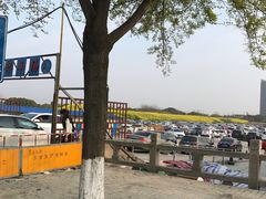 -奥特莱斯停车场