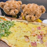 点单不用纠结口味😛一米长披萨满足4️⃣个味道