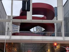 -东方体育中心(地铁站)