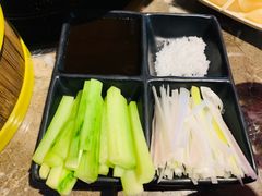 -三人行骨头王火锅(长寿店)