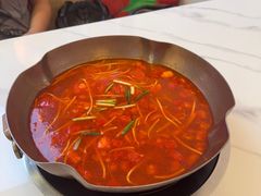 -毛辣果·贵州红酸汤牛肉火锅(西单店)