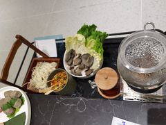 -红鼎豆捞·非遗鲍皇汤火锅(宝丰路店)