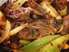 爆辣干锅鸭头-安诚居干锅鸭头(八角店)