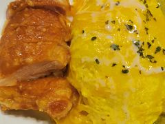 烟熏烤鸡腿蛋包饭-噹噹呀咪咖喱屋(南京东路店)