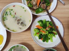 -爱贝尔高端月嫂(母婴护理)