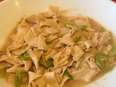 -闯关东东北农家菜(崂山石老人店)
