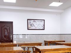 大堂-何记酿皮店(西流湾店)