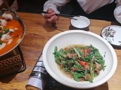 -老滇山寨•云南特色菜•地方菜•民族风情歌舞表演(金碧店)