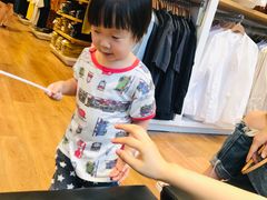 -优衣库(深圳万象天地旗舰店)