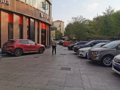 场地-安天大厦-停车场