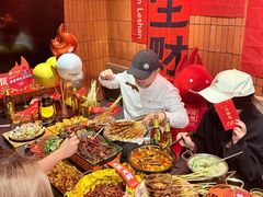 -何师烧烤Pro ·江湖川菜·小龙虾·精酿(太古里旗舰店)
