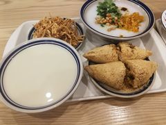 -正南齐北·老街糯米团(洪崖洞店)