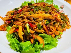 -老滇山寨•云南特色菜•地方菜•民族风情歌舞表演(金碧店)