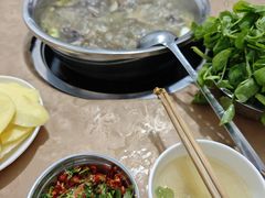 -黑竹沟新场牛肉火锅