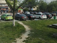 -平望服务区·停车场