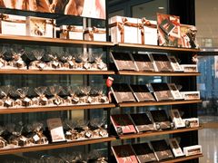 -Laderach 莱德拉(上海环贸iapm店)