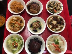 -蓝田九大碗民俗食府(蓝田店)