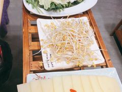 -渔香岛美蛙鱼头火锅(黔灵山公园店)