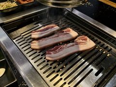 -臻牛烤肉