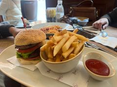 -上海和平饭店维克多咖啡厅 Victor's