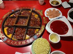 冰火九宫格老火锅-巴九门老火锅(来福士打望店)