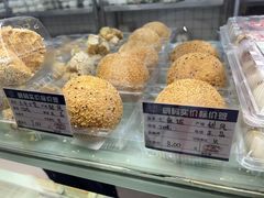 -白玉兰食品甜凤店(合生汇店)