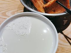 糍饭糕-弄堂咪道-饭香·面香·馄饨香(钦州北路田尚坊店)