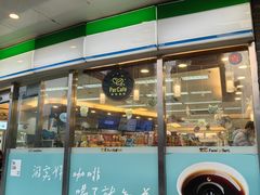 -全家便利店(漕溪北路七店)
