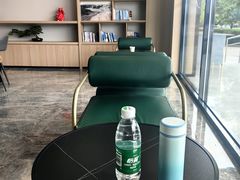 -榆林榆阳西路火车站亚朵酒店