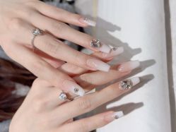 -艾珂·美甲美睫