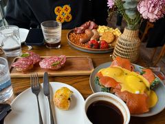 烟熏三文鱼班尼迪蛋-Money Shops(愚园路店)