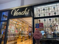 -VENCHI 闻绮(上海佛罗伦萨小镇店)