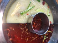 -佬土鹅肠火锅(解放路店)
