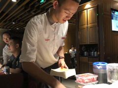 -海底捞火锅鲜切牛肉主题店(长寿路店)