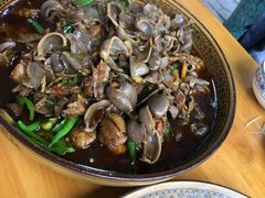 -一品红烧鸭特色川菜(三岔湖店)