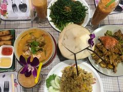 -Jungle Kitchen
