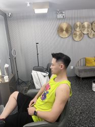 -即型男士理发工作室