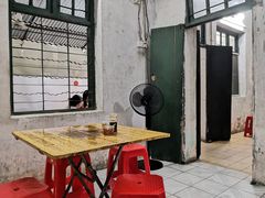 -海口滨海新村143号海南老字号炒菜店