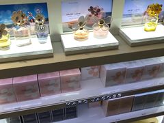 -日上免税店(三径路t3店)