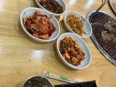 -牛信亭韩国料理·炭火烤肉(紫藤路店)