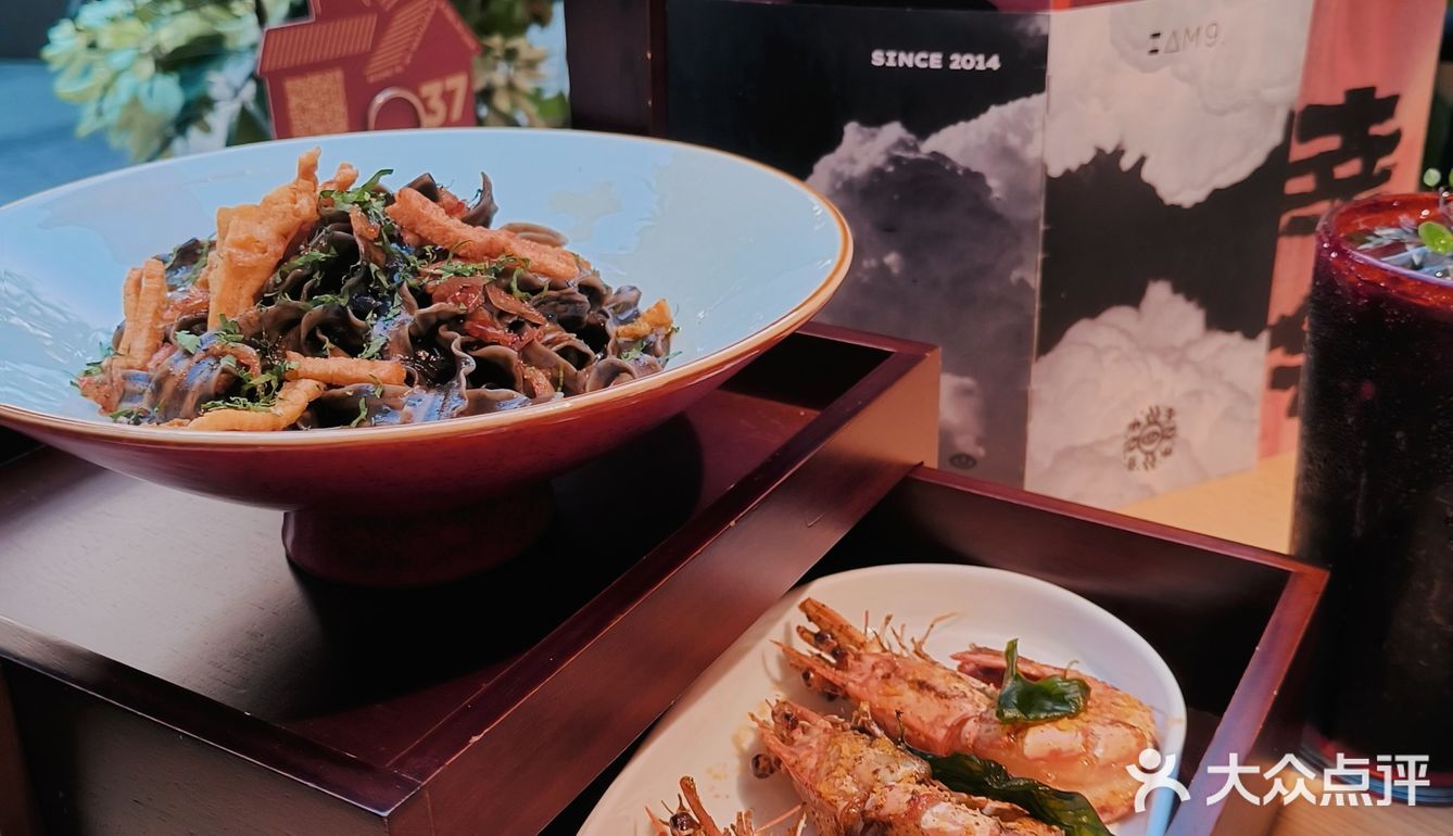 深圳首店｜约会超有氛围感的新中式简餐